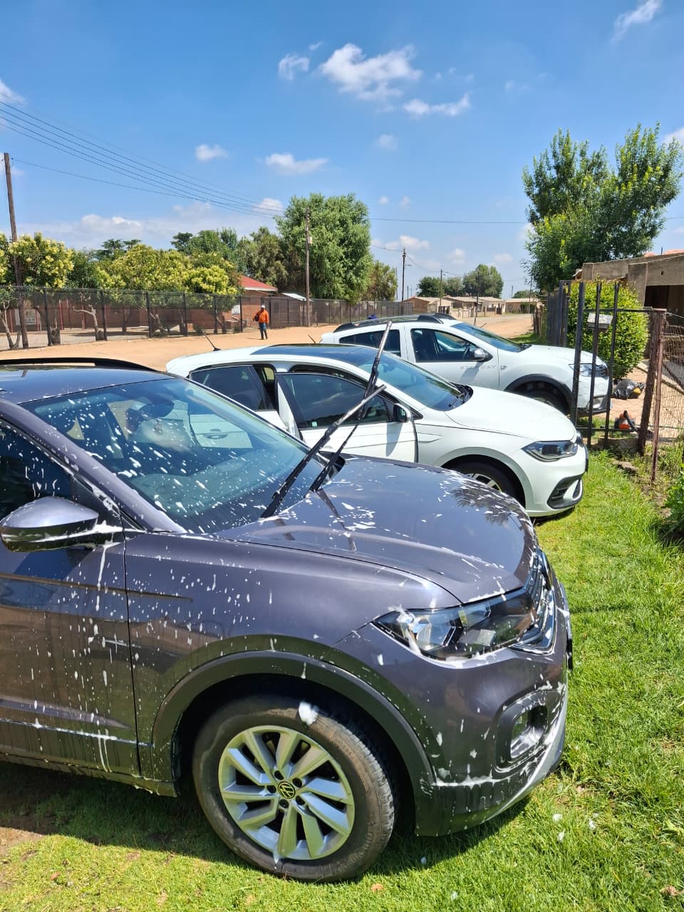 VW T-Cross under foam, two-bucket method